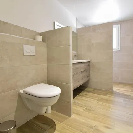 בית נופש De La Chaize ברסויר