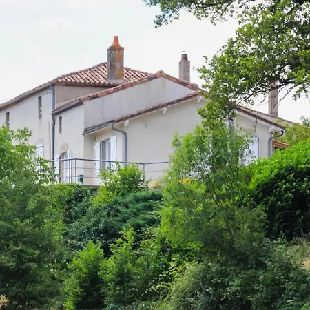 De La Chaize Holiday home Bressuire